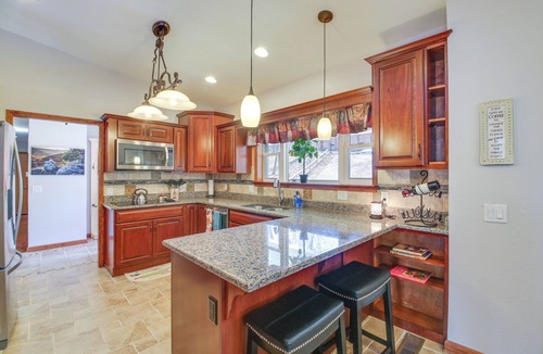 Hot Springs Village House | < 1 Mi to Lake: Hot Springs Village Escape w/Deck
