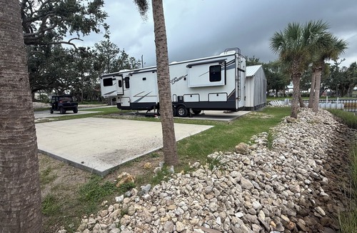 Horseshoe Beach RV Rental | 1 RV Pad B-Lot in Horseshoe Beach on concrete slab on Canal.