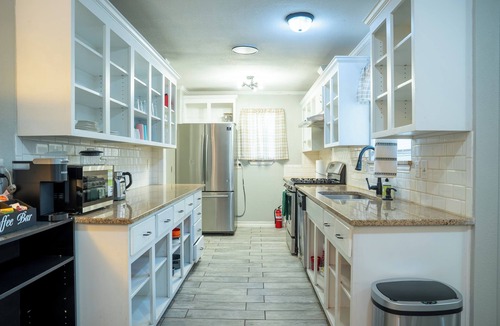 Euless House | 10-Min to DFW,Pool table house near AT&T stadium