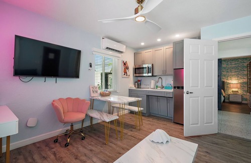 St. Pete Beach Condo | 106 King Suite 1 Bed/1 Bath - The Pearl Cabana Club