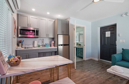 St. Pete Beach Condo | 106 King Suite 1 Bed/1 Bath - The Pearl Cabana Club