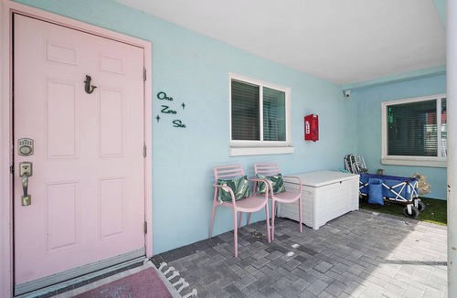 St. Pete Beach Condo | 106 King Suite 1 Bed/1 Bath - The Pearl Cabana Club