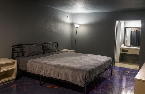 Jackson Apartment | 110 Gated King Bed Hotel Room