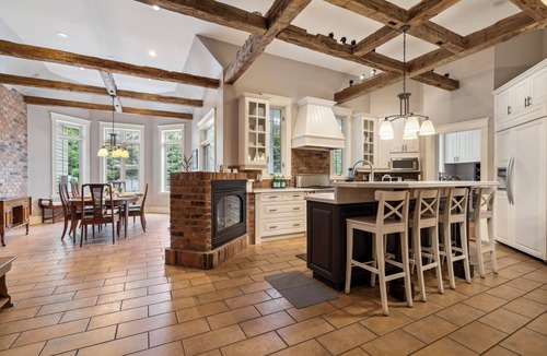 Norval House | 12 Acre Private Sport Resort & Spa Tennis Pickleball Sauna HotTub Pool Golf MAJOR INTERNATIONAL SPORTING EVENT