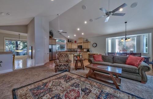 Pioneer Trail House | 122G Where Eagles Fly