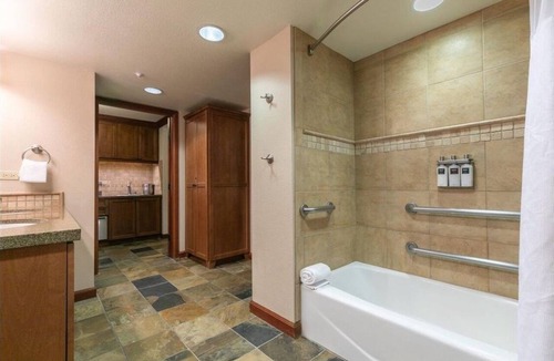 Olympic Valley Resort | 1bd/kitchen Palisades Tahoe- Waterfall hikes! Sweeping views of Olympic Valley!
