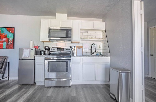 Central Oklahoma City Apartment | 1BR 7 mins from Integris Children's — built for nurses and medical families #20A