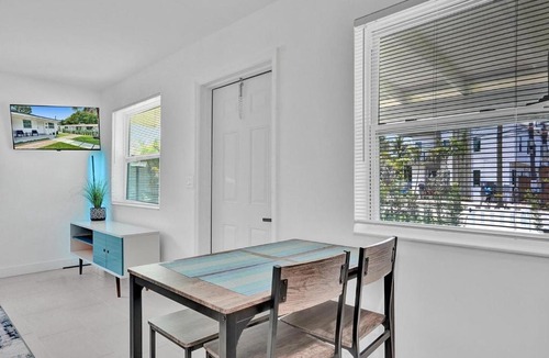 Hallandale Beach House | 1BR Charming duplex in Hallandale Beach w Living room parking #2