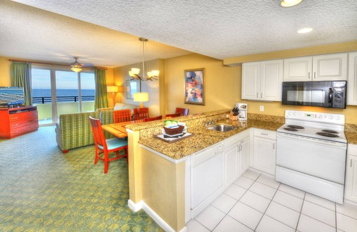 Seabreeze Historic District Condo | 2/2 Deluxe Ocean walk