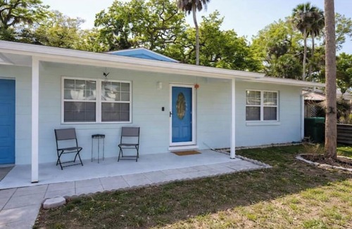 Port Orange House | 2 Bed 1 Bath