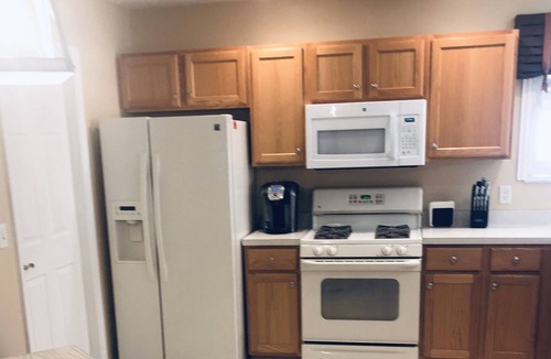 Winifred House | 2 Bed 2 bath in THE VILLAGES 1 1/2 to Lake Sumpter Landing