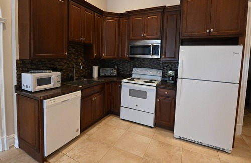 Morriston House | 2 bedroom apartment horse farm