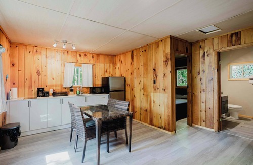 Carling House | 2-Bedroom Cottage #6 - Sand Bay