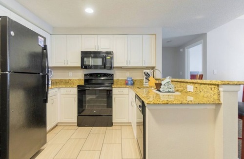 Seabreeze Historic District Condo | 2 Bedroom Deluxe Condo w/Kitchen, Sleeps 8 on Daytona Beach, Wyndham Ocean Walk