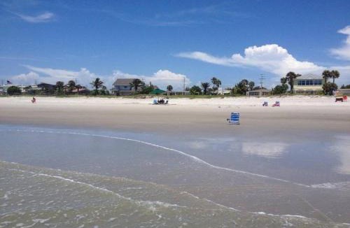 Cocoa Beach Hotel | 2 Bedroom Tropical Villa 4