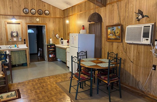 Donalsonville Cabin | 2 BR 2 Bath Cabin on private 1 acre. Huge cement pad for parking. No clay roads.