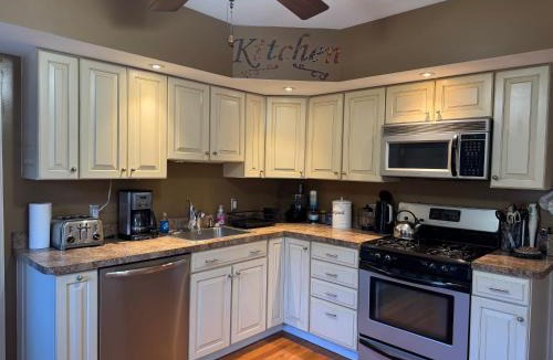 Butztown House | 2 BR Whole-house rental Explore Historic Bethlehem
