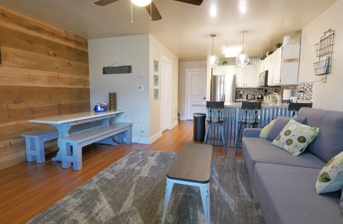 Eden Condo | 2 BR with 1 King Bed next to Pool and Hot Tub | 2 Bed, 2 Bath