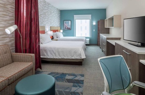 Port Canaveral Hotel | 2 Breezy 2 Queen Studios w/BBQ & Breakfast | Near Port Canaveral