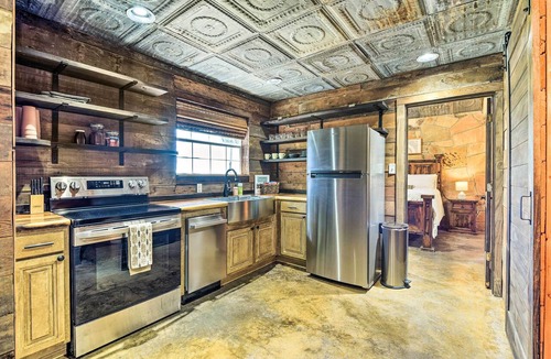 Sunset Cottage | 2 Home Retreat on 29 Acres: Sunset Ranch