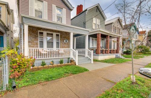 Covington House | 2 Mi to Dtwn Cincinnati: Home w/Fenced Yard!