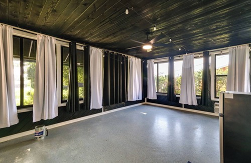 Lakeland House | 2 Mi to Golfing: Chic & Cozy Retreat in Lakeland!