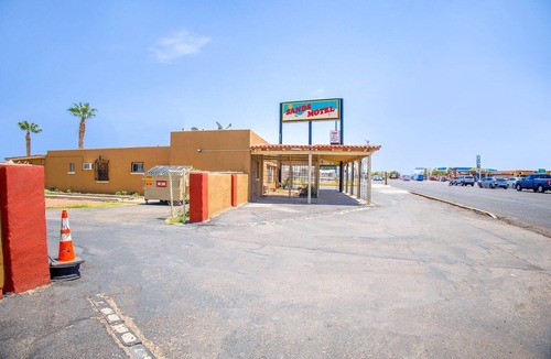 Lakeside Apartment | 2 Queen Bed|Smoking|El Paso TX