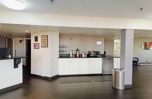 Wichita Falls Apartment | 2 Queen Beds Non-Smoking