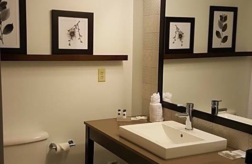 Springfield Hotel | 2-Star Hotel ∙ Country Inn & Suites by Radisson, Springfield, OH