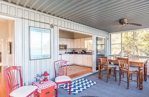 Crystal River House | 2 Waterfront Homes w Pvt Docks, Kayaks, Outdoor Spaces, Gulf Views