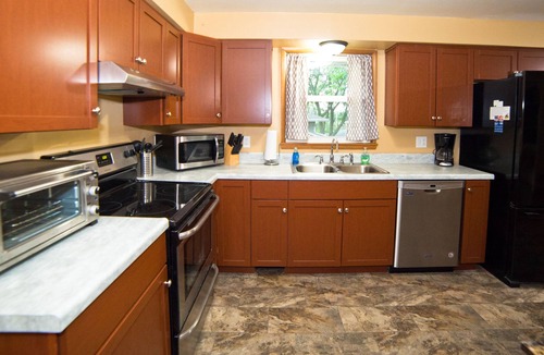 Green Bay House | 20% discount for gameday stays of 3 nights or more.