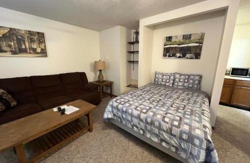 Tomah Apartment | 201 E Veterans St Apt G by Patriot Properties