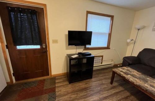 Tomah Apartment | 201 E Veterans St Apt I by Patriot Properties