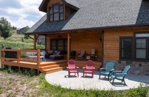 Silvercreek House | 206 Juniper