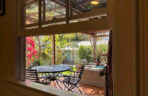 West Hollywood House | 2BR 1Bath WeHo craftsman BACKYARD PARADISE - dog heaven