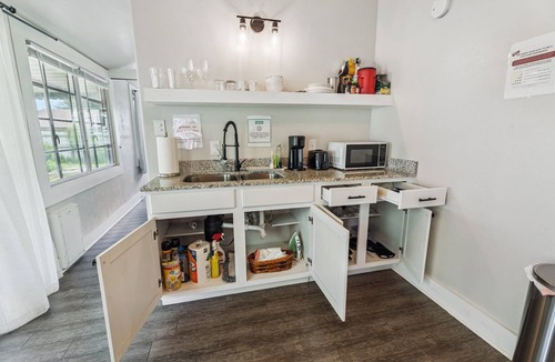 Midwest City Apartment | 2BR near Rose State & Tinker — guests come back for a second month #L2