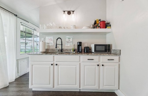 Midwest City Apartment | 2BR near Rose State & Tinker — guests come back for a second month #L2
