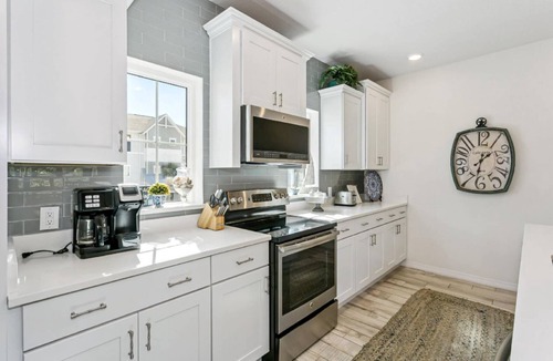 Ono Island House | 2BR Townhome | 6 Bikes Included | Private Beach Club w/Tiki Bar |Pools |Hot Tub |Golf | Dogs OK