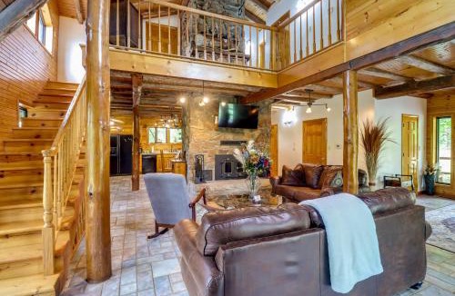 Harrison House | 3,000 Sq Ft + Game Room: Ozarks Serenity Cabin!