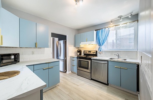 Brampton House | ✅3 Bdrm private home. King & 3 double beds.