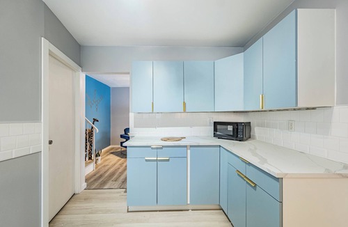 Brampton House | ✅3 Bdrm private home. King & 3 double beds.