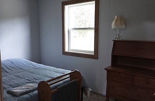 Wautoma House | 3-bed 2 Bath WiFi, AC.lake front 2 min to Nordic Mtn ,dock ,kayaks .