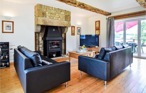 Saint-Germain-de-Tallevende-la-Lande-Vaumont House | 3 Bedroom Awesome Home In Vire Normandie