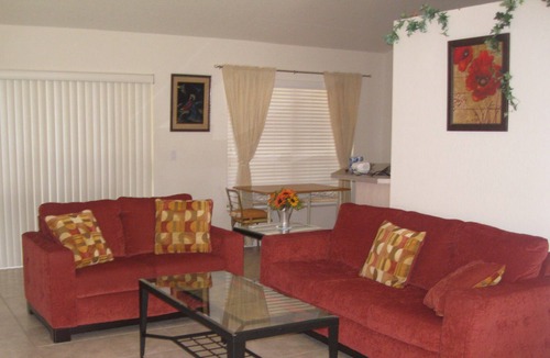 Forest Oaks House | 3 bedroom 2 bathroom home with smart TV and WiFi