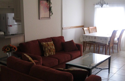 Forest Oaks House | 3 bedroom 2 bathroom home with smart TV and WiFi
