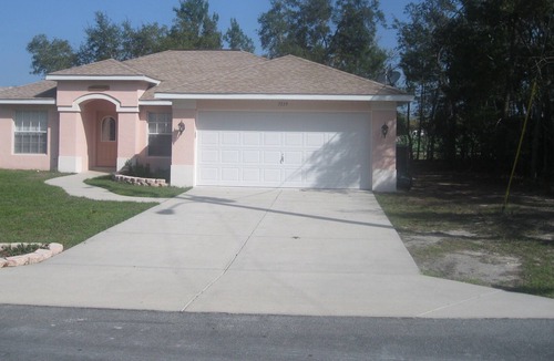 Forest Oaks House | 3 bedroom 2 bathroom home with smart TV and WiFi