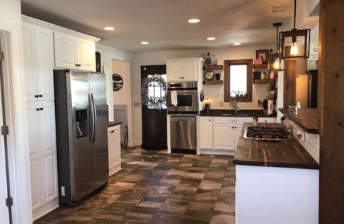 Hartford House | 3 Bedroom, 2 full bath lake house within minutes of Erin Hills Golf Course!