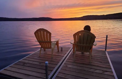 Algonquin Highlands Cottage | 3 Bedroom Cottage on Maple Lake
