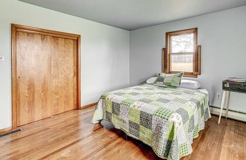 Sheridan House | 3 bedroom country home 15 minutes to Grand Park
