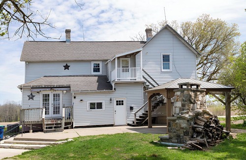 Forest Junction House | 3-Bedroom Home located in Private and Peaceful Location.